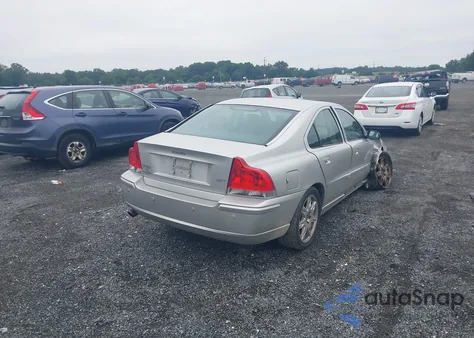 2006 Volvo S60 2.5T from USA, damaged, VIN YV1RS592062522170